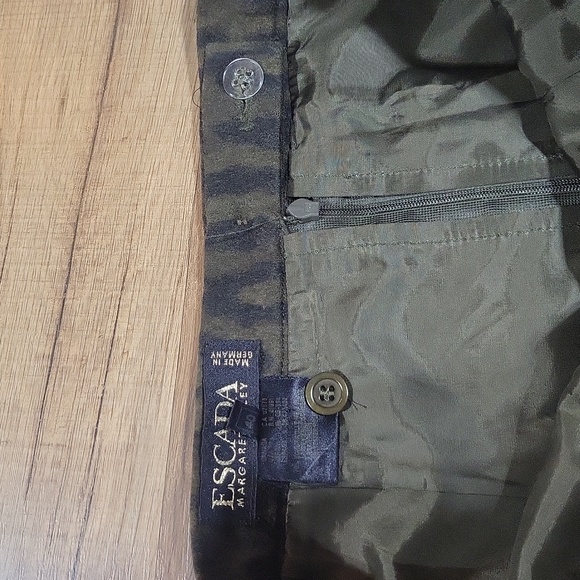 ESCADA MARGARETHA LEY Vintage 80s Black Green Wool Animal Print Pencil Skirt - Picture 4 of 15